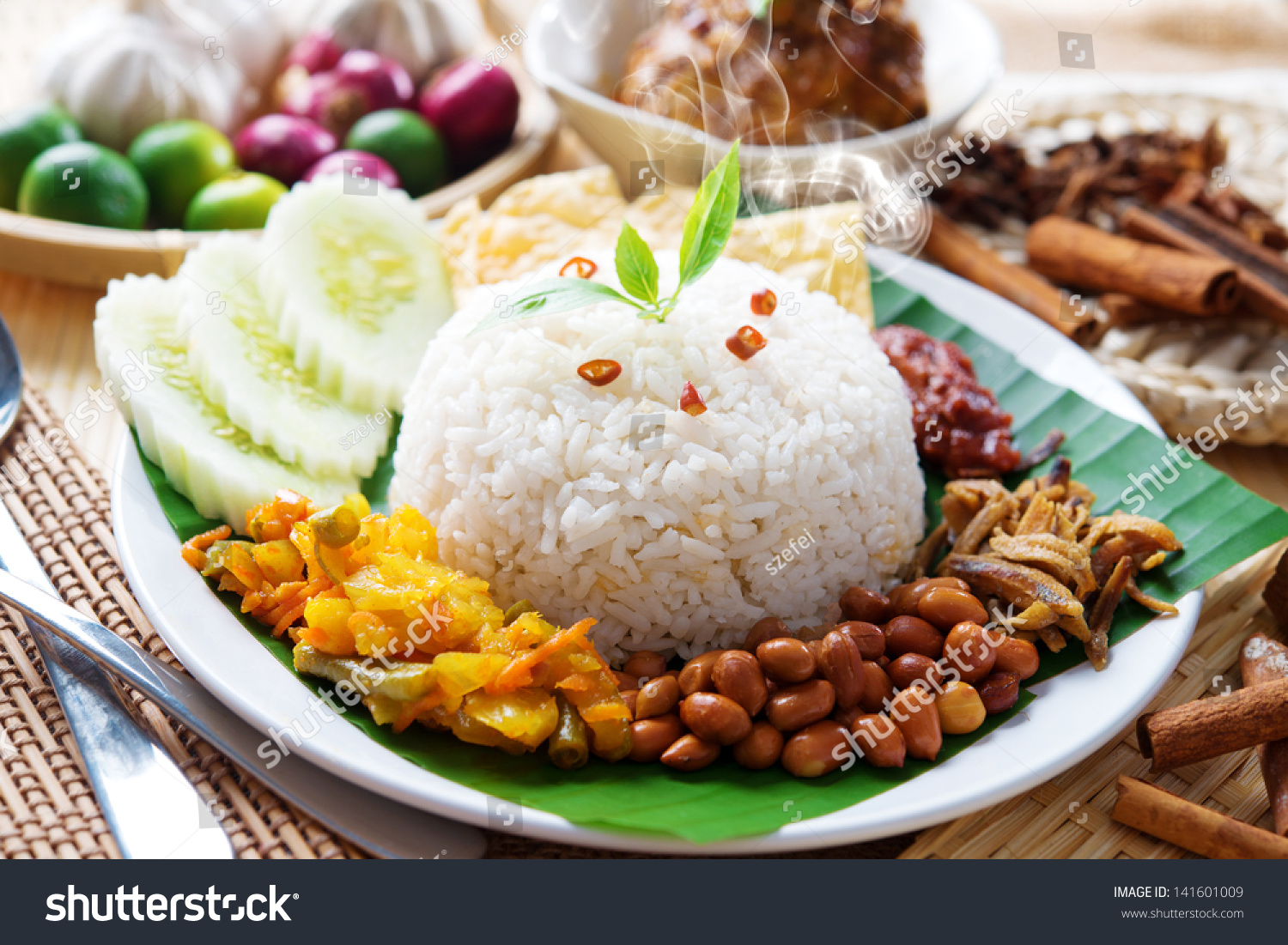 PowerPoint Template: malaysian nasi lemak food hawker (ilinhihhu)