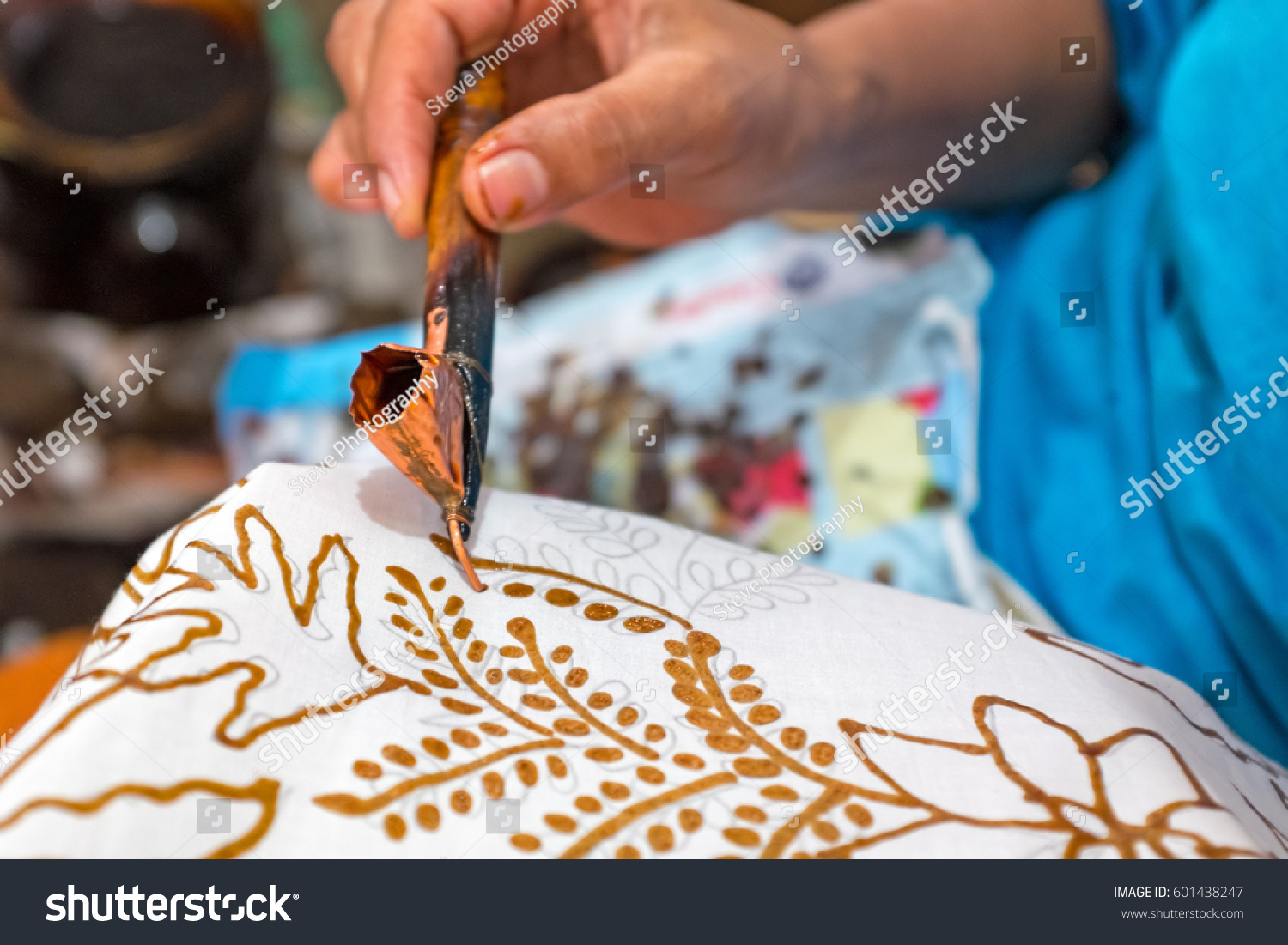 PowerPoint Template: culture indonesia batik making is (nhilkpjlo)