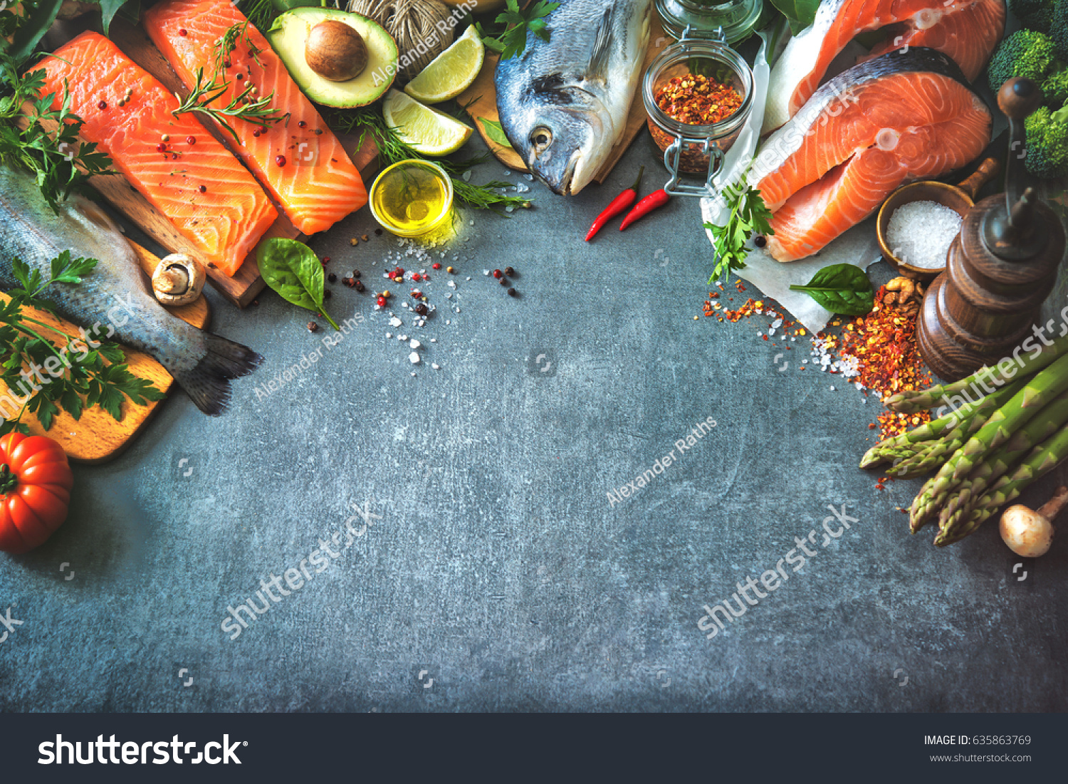 PowerPoint Template: Seafood Assortment Of Fresh Fish (nkmpnkonu)